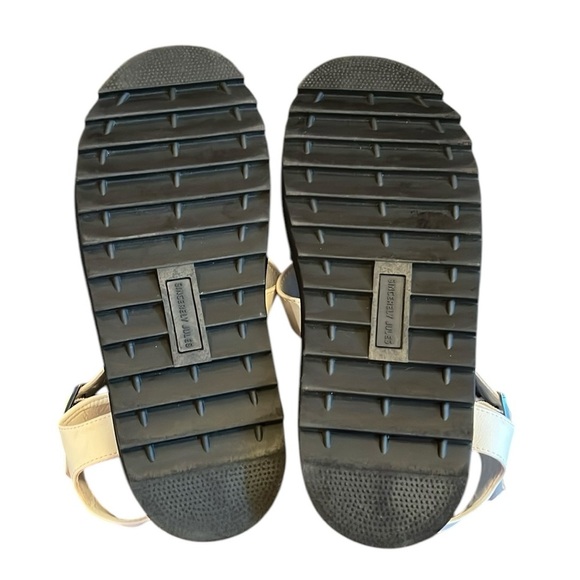 Sincerely Jules Daring Sandal White Strappy Gladiator Black Chunky Lug Sole 8M - Picture 10 of 11